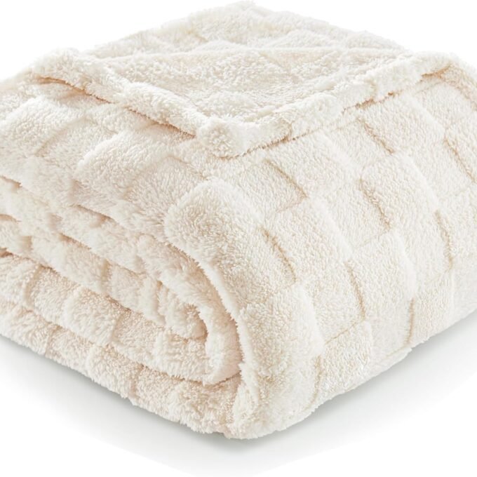 Ivory Fleece Throw Blanket for Couch, Super Soft and Warm Lightweight Cute Checkered Blankets for Women, 50x60 Inches