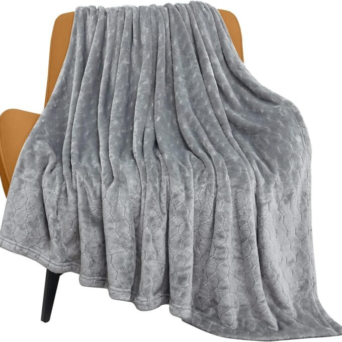 Fleece Blanket Super Soft Cozy Throw Blanket 50" x 60", Lightweight Fuzzy Comfy Textured Flannel Blanket Warm Plush Throw Blankets for Couch, Sofa, Bed, Light Grey